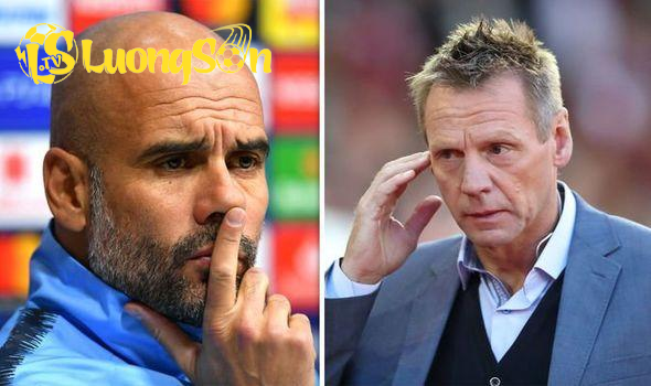 Stuart Pearce cho rằng Pep Guardiola có thể rời Man City nếu không cải thiện phong độ (Ảnh: TalkSport).