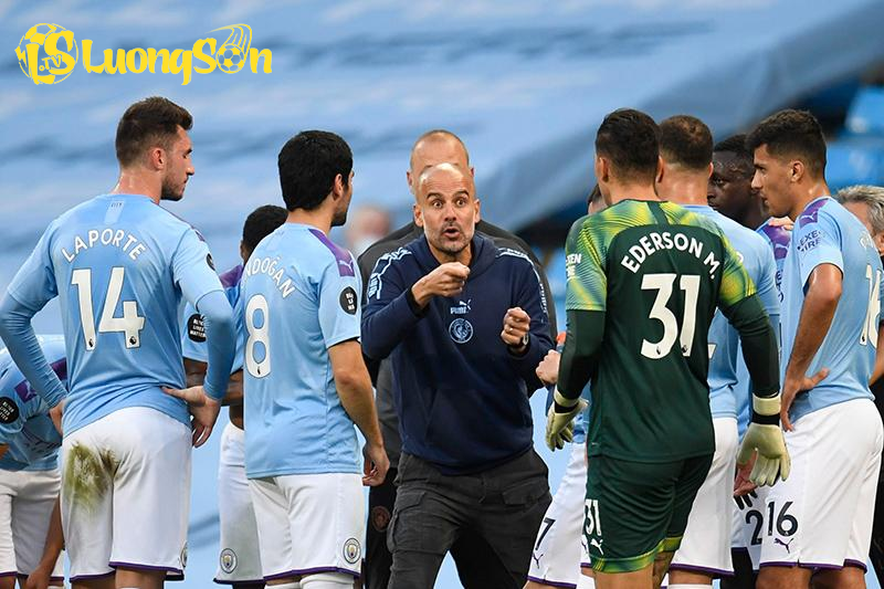 Những gì Pep Guardiola đã làm cho Man City và sự trung thành giúp ông có một vị thế vô cùng đặc biệt tại Etihad. Ảnh: Getty